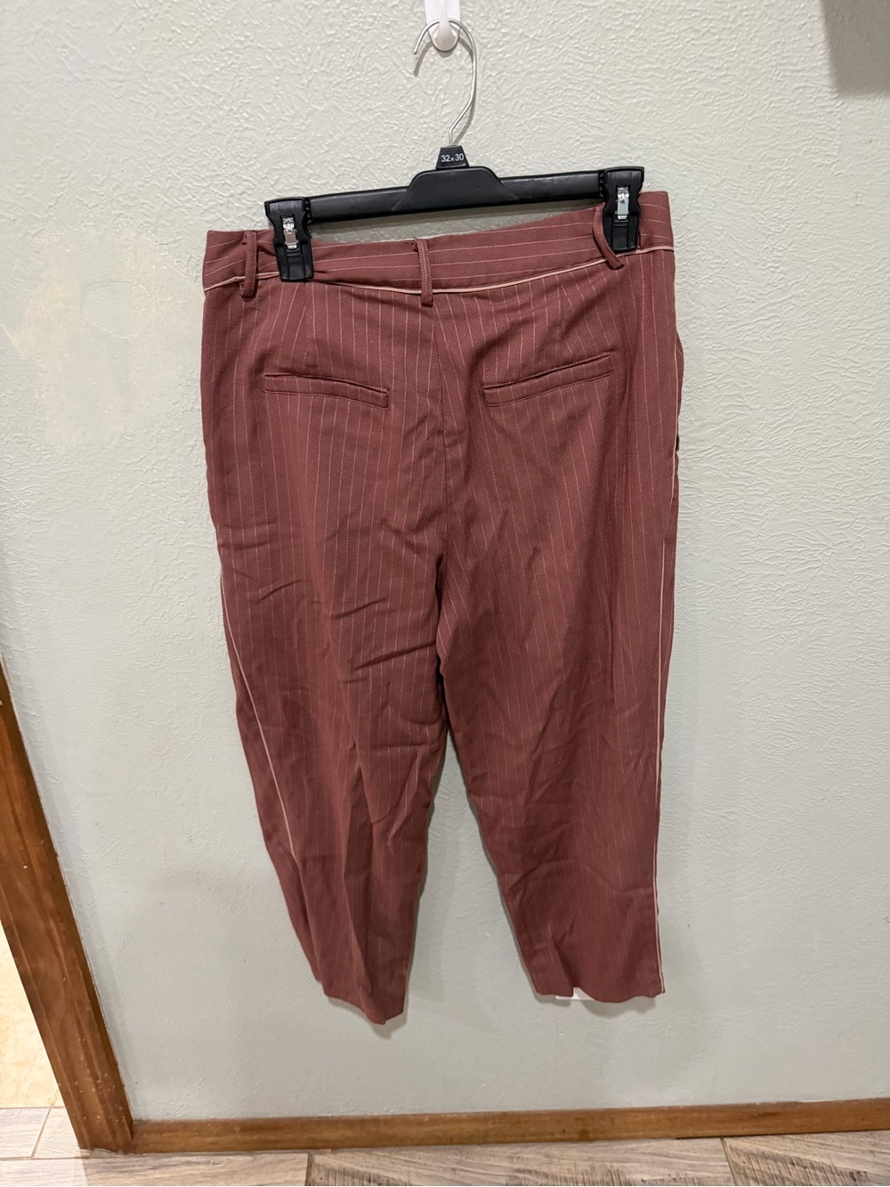 Women's Rust Pinstripe Pleated Trousers Size MP EUC - Picture 3 of 5
